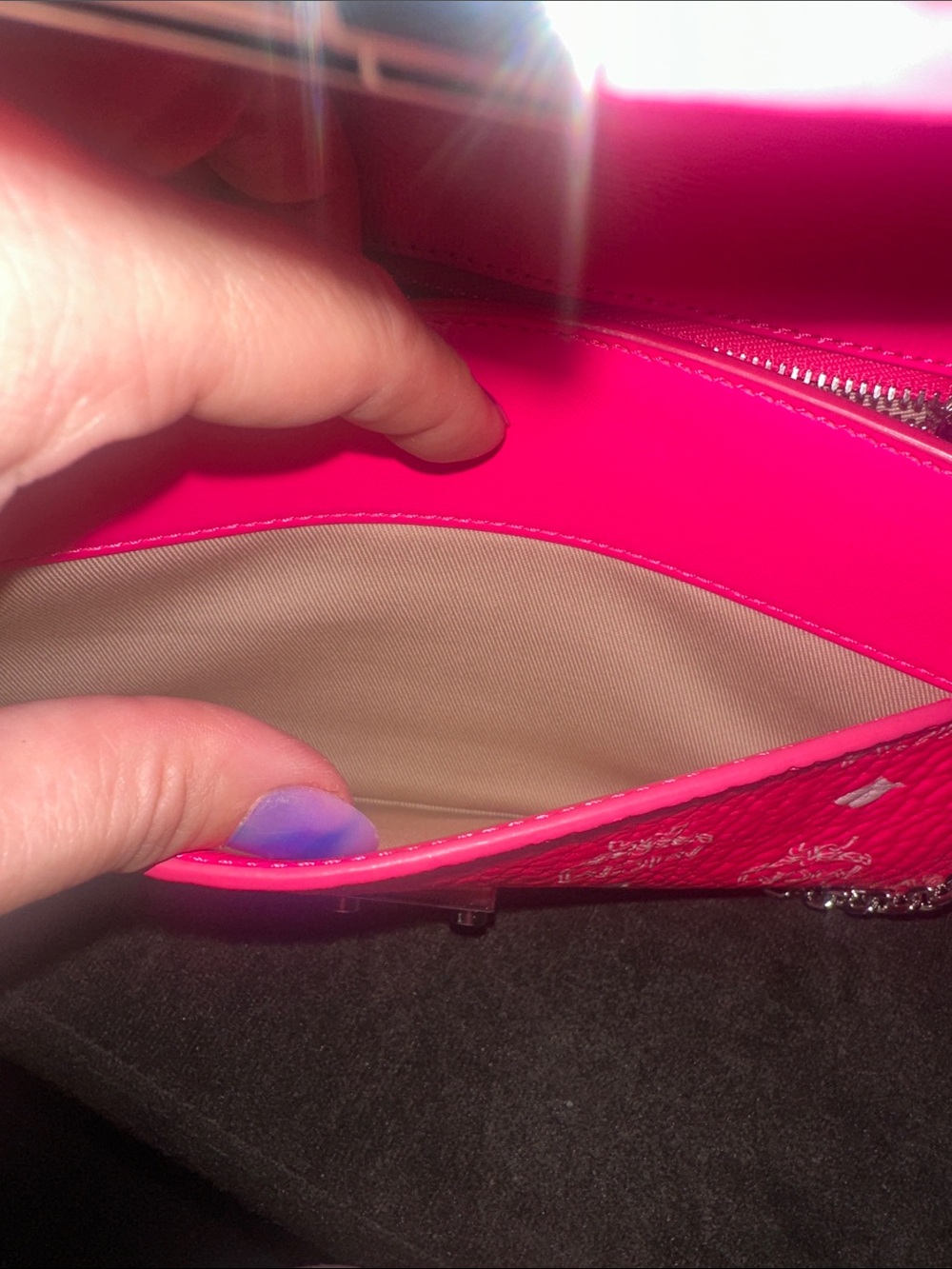 Never used Hot Pink MCM with silver chain - Picture 9 of 16